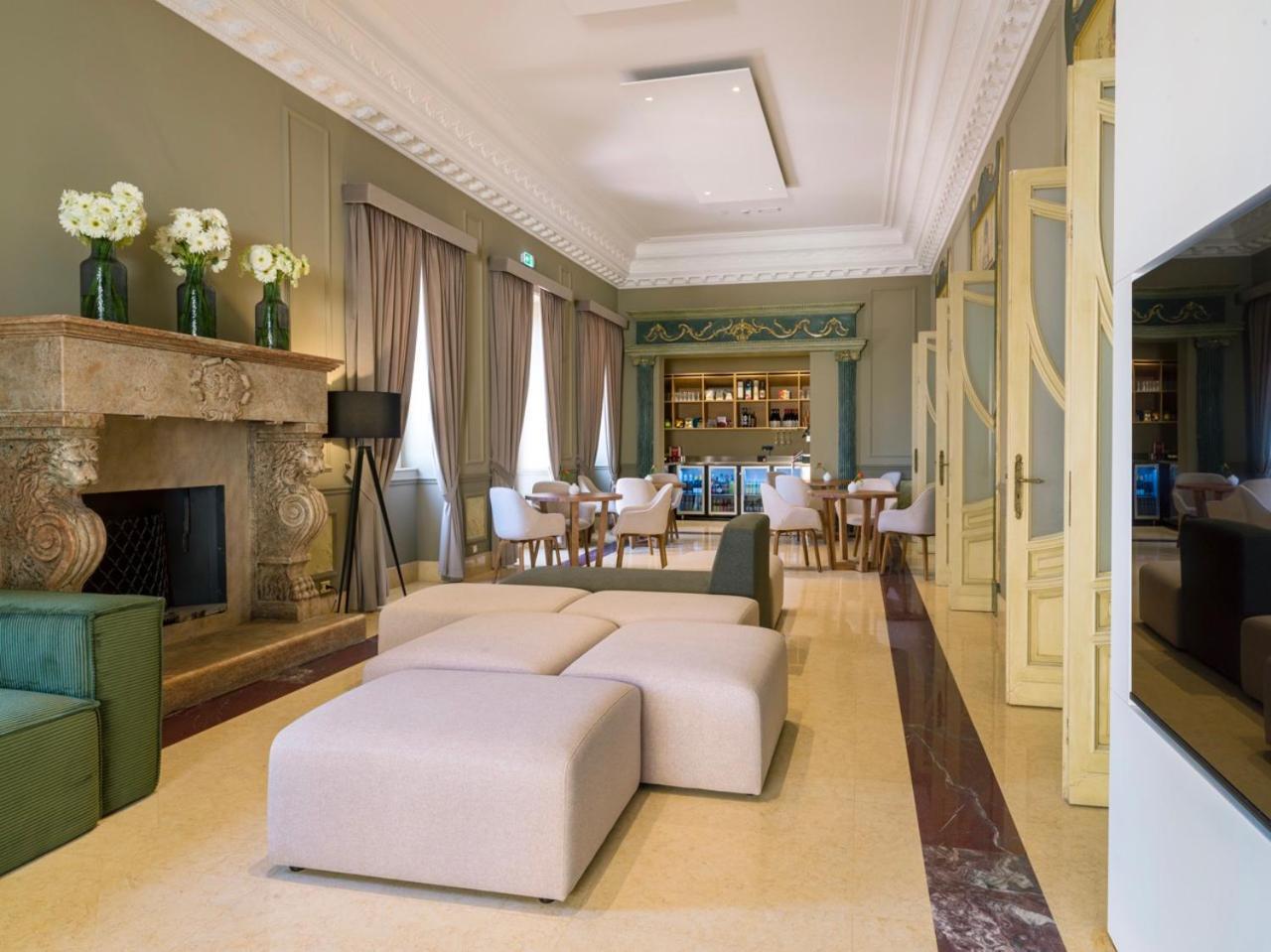 Una Hotels One CTA Exteriör bild